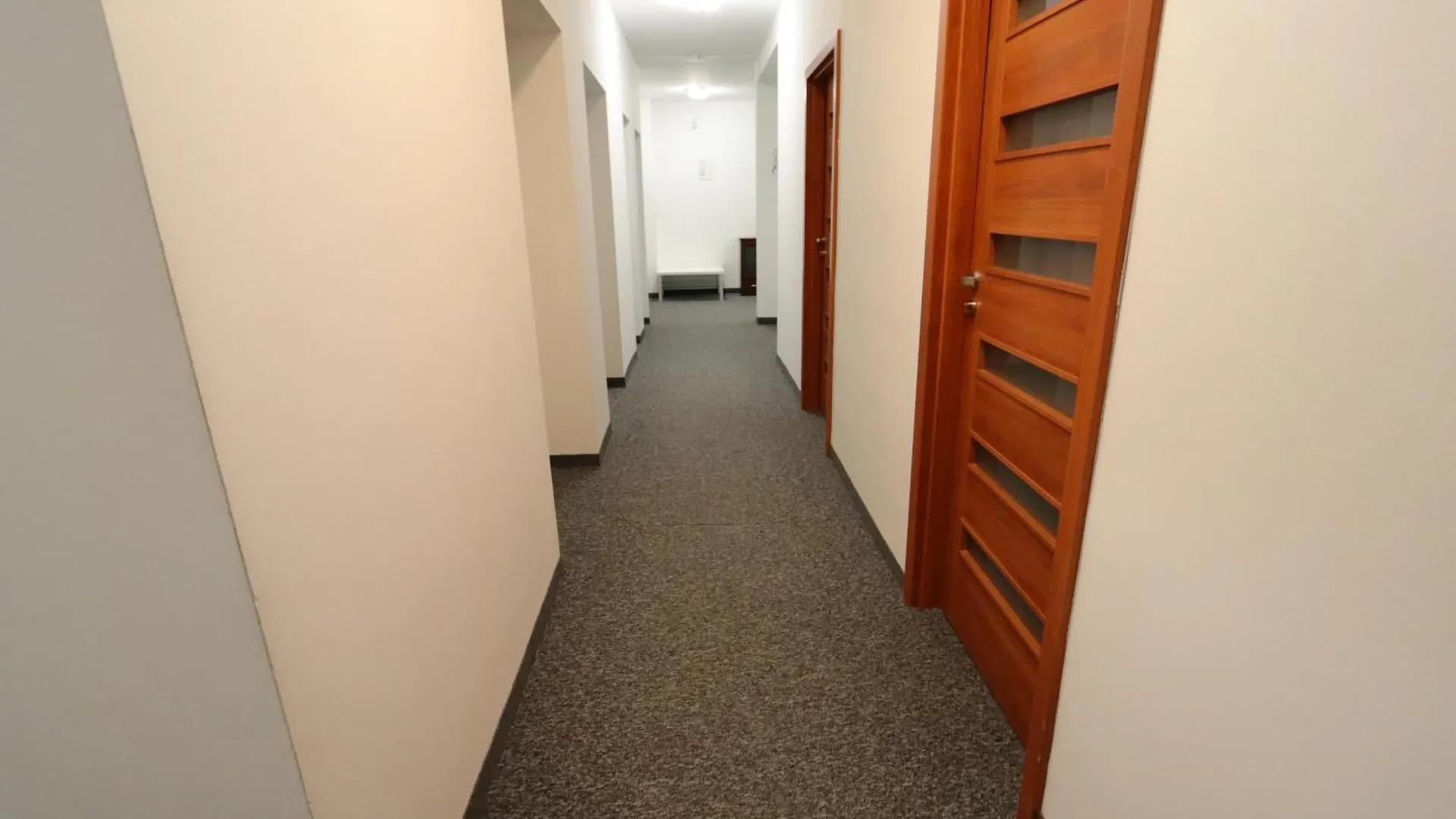 Fantastic Waw - J7 Room A Warsaw 0*,  Poland